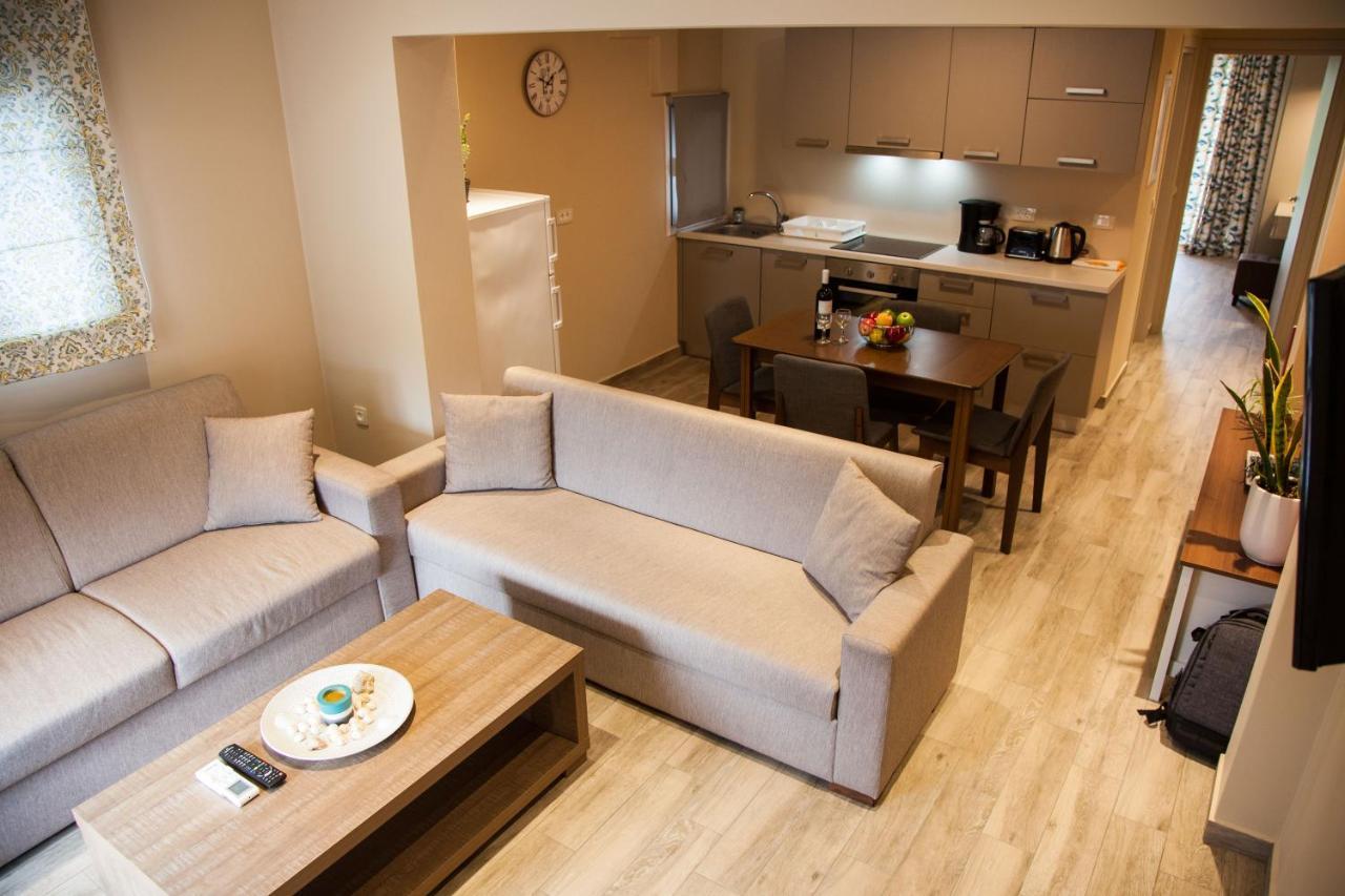 Paporas Apartments Свороната Екстериор снимка