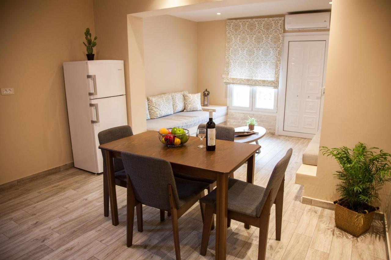 Paporas Apartments Свороната Екстериор снимка