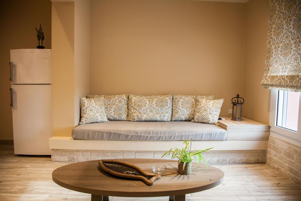 Paporas Apartments Свороната Екстериор снимка