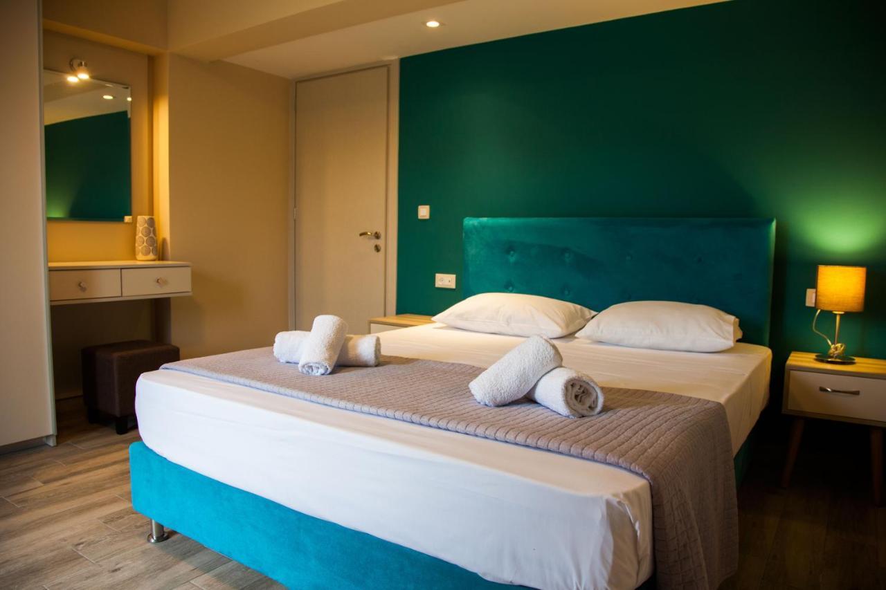 Paporas Apartments Свороната Екстериор снимка