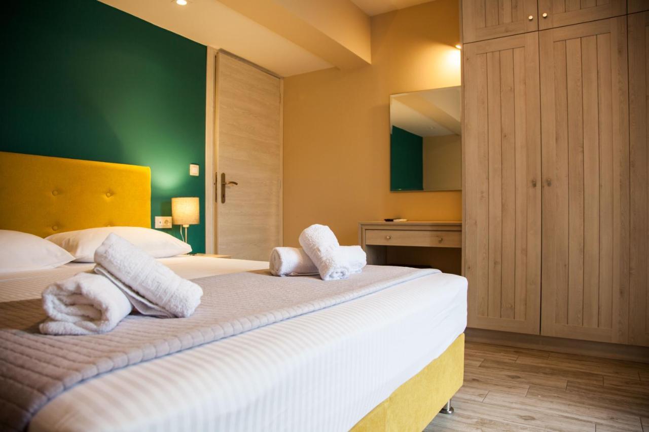 Paporas Apartments Свороната Екстериор снимка